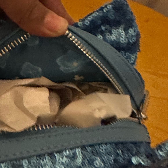 Disney Loungefly Backback Hydrangea Blue Sequin New - Picture 7 of 8